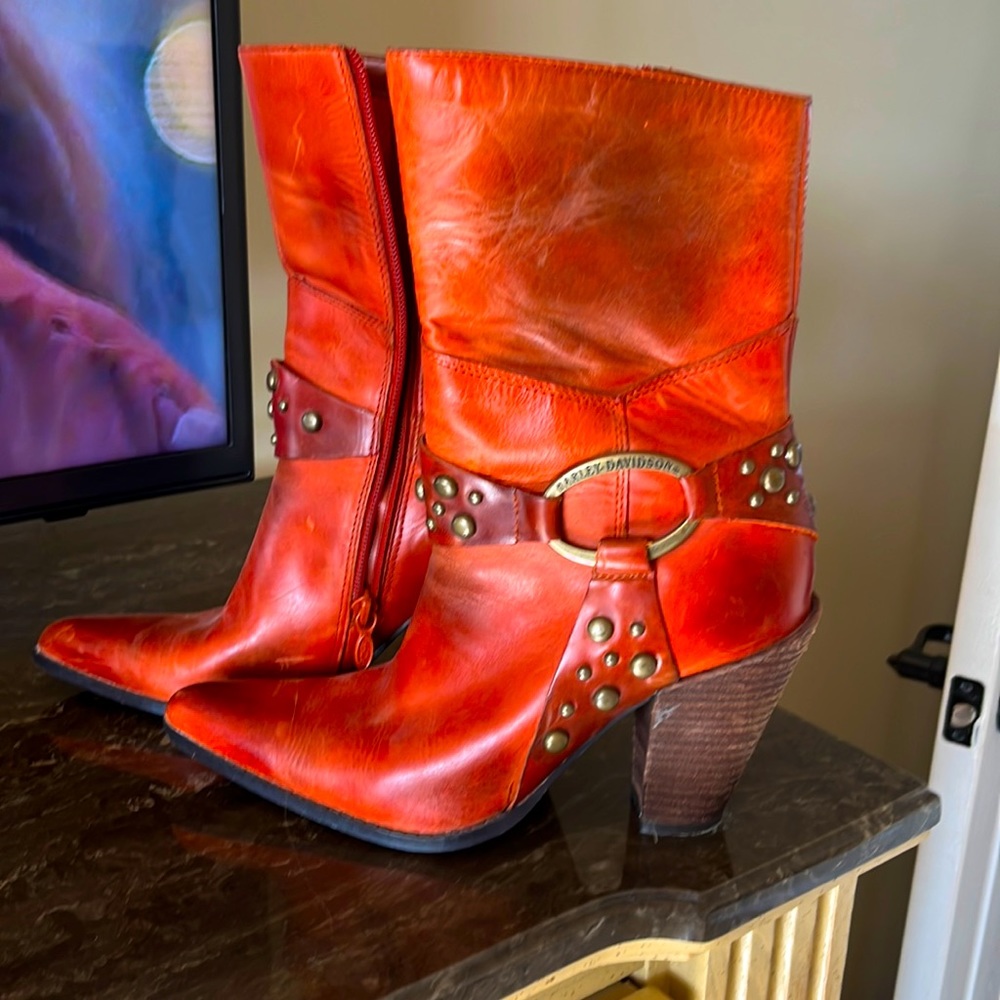 Harley Davidson red heeled boots side zip size 6.5